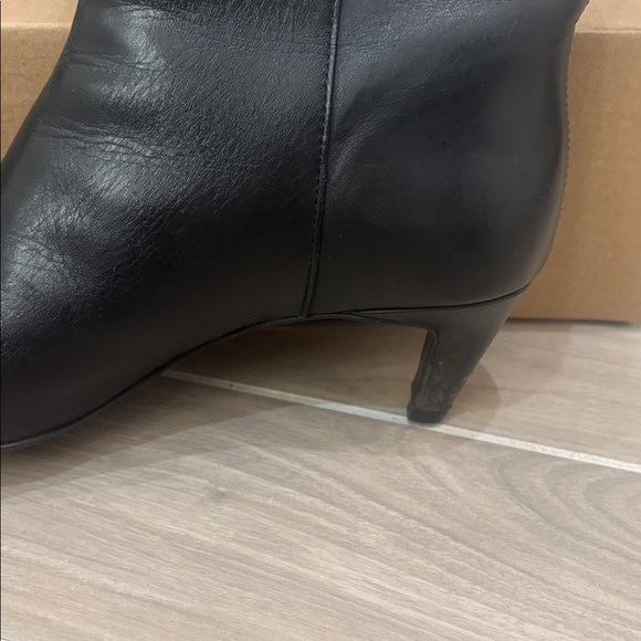 Reformation Remy boot in black - Picture 3 of 9